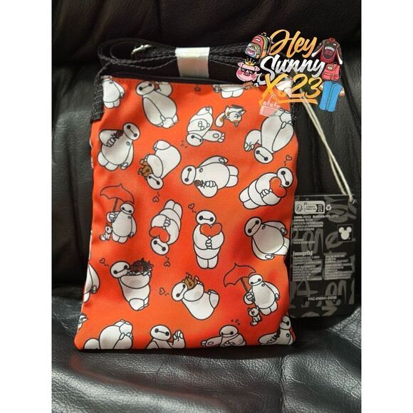 Loungefly Disney Big Hero 6 Baymax Passport Crossbody Bag and Pin Set B - Picture 3 of 4